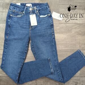 Good American Good Legs Crop Extreme Jeans Size 2